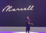 Marcell Siahaan Memukau di IFW 2025, Bawakan Lagu Romantis dalam Balutan Wastra Konawe Utara