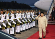 Prabowo Disambut Pasukan Jajar Kehormatan saat Tiba di Malaysia