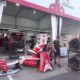 Suasana Sibuk Penuh Ketegangan Jelang Balapan